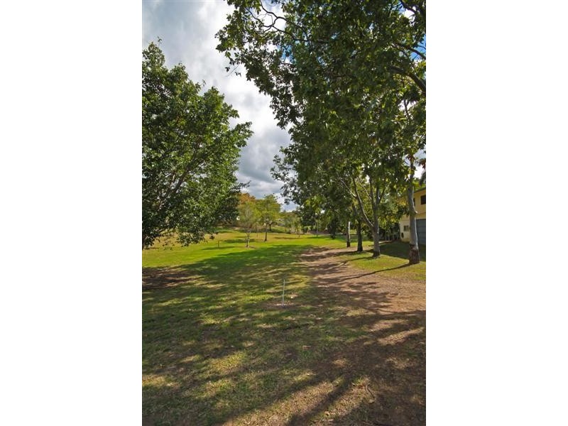 105, 107 & 109 Stack Street, Koongal QLD 4701