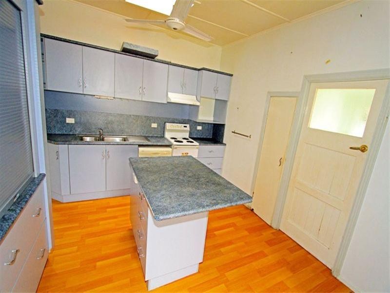 106 Simpson Street, Berserker QLD 4701