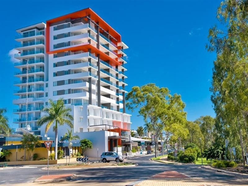 202 102 Victoria Parade, Rockhampton QLD 4700