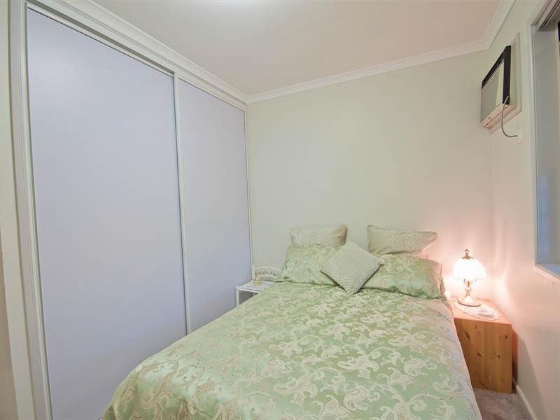 8 McRae Place, Frenchville QLD 4701