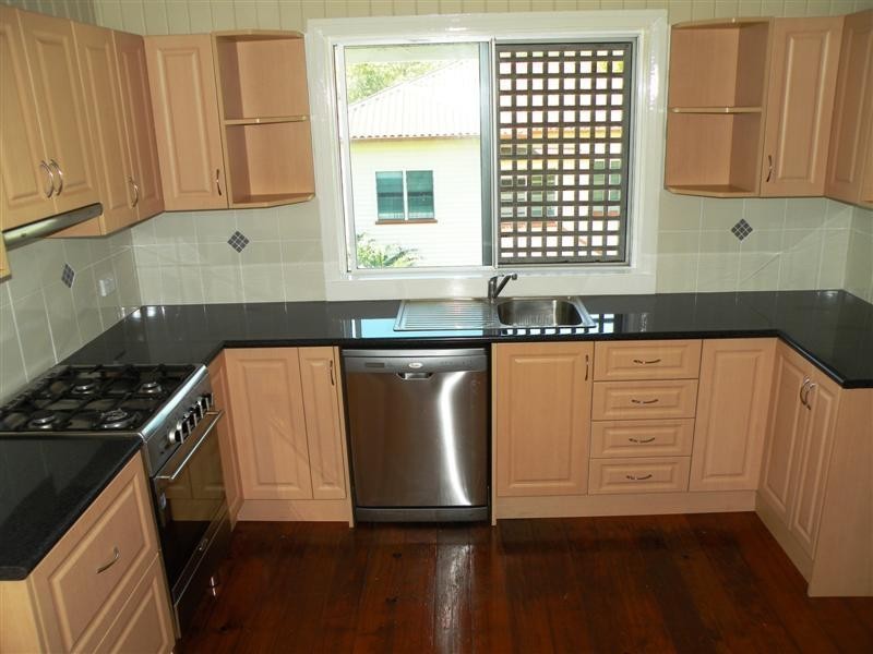 16 Lanigan Street, Wandal QLD 4700