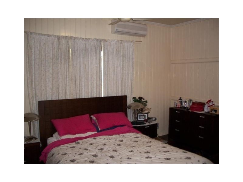 4 JONES Street, Wandal QLD 4700