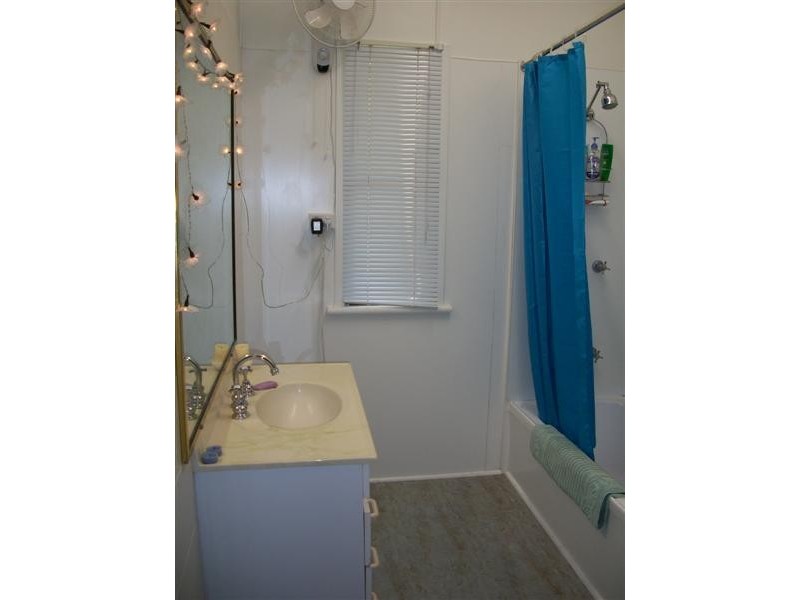 4 JONES Street, Wandal QLD 4700