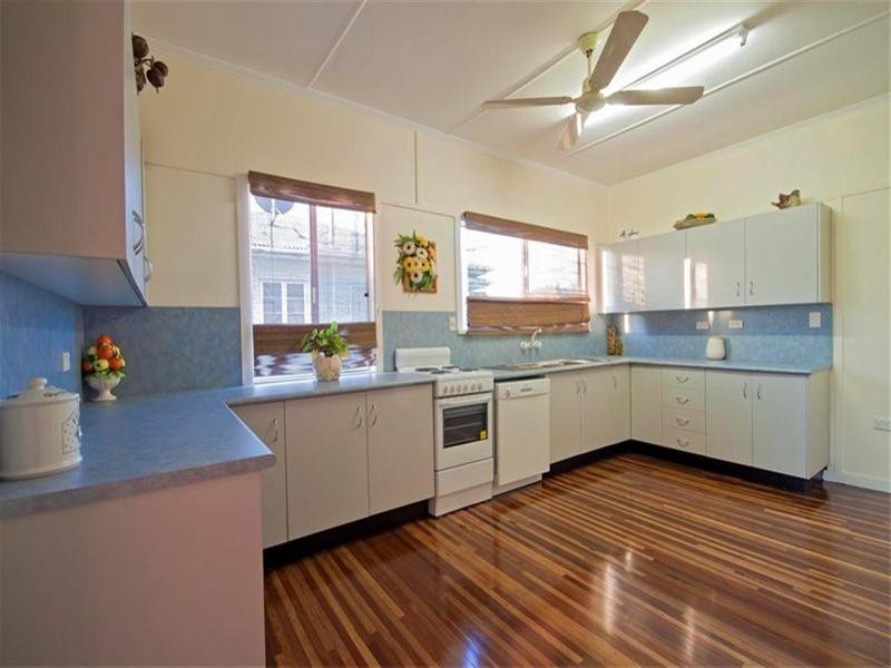 3 Barry Street, Wandal QLD 4700