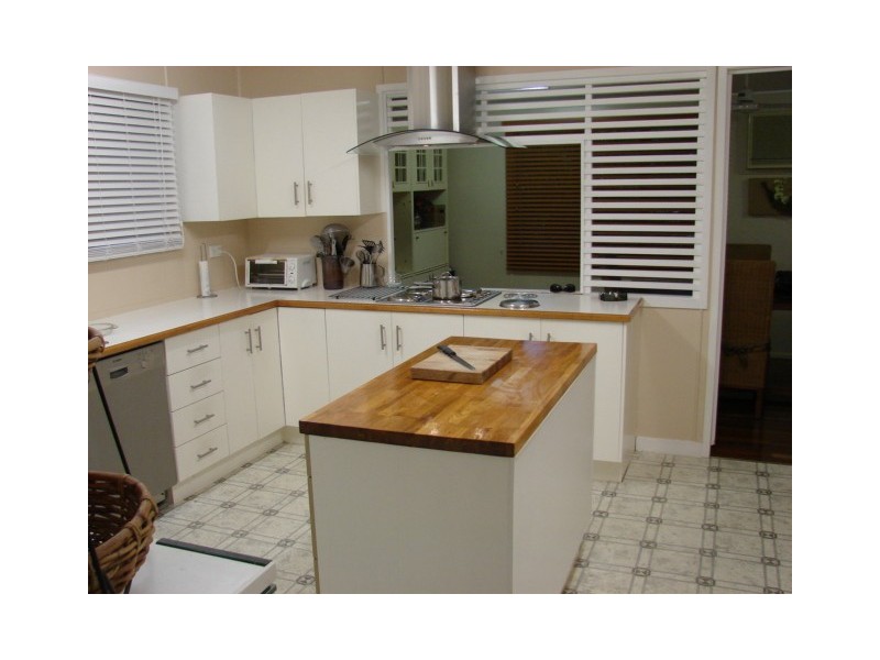 24 Busby Street, West Rockhampton QLD 4700