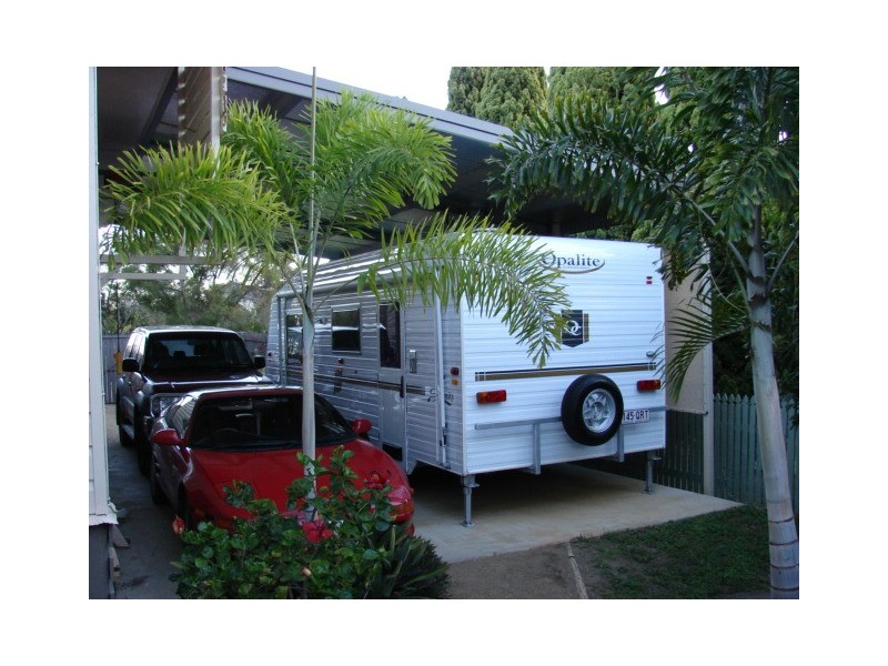 24 Busby Street, West Rockhampton QLD 4700