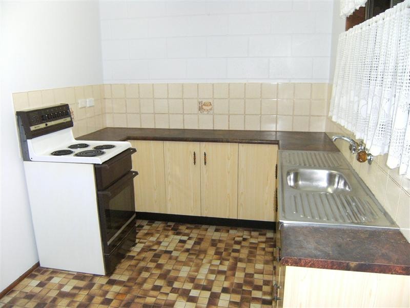 1/15 WIGGINGTON Street, Frenchville QLD 4701