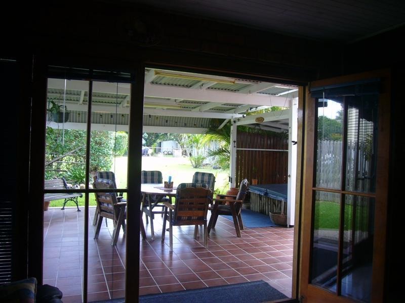 27 Armstrong Street, Berserker QLD 4701