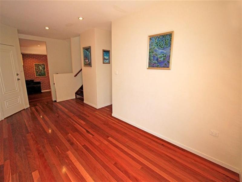 8 Herley Street, The Range QLD 4700