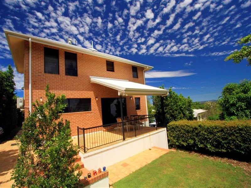 8 Herley Street, The Range QLD 4700