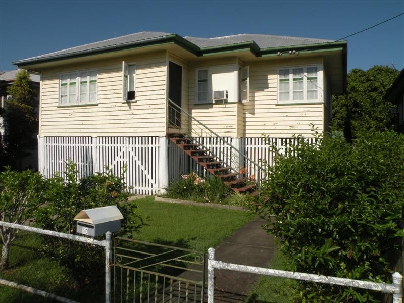 10 Luck Avenue, Wandal QLD 4700