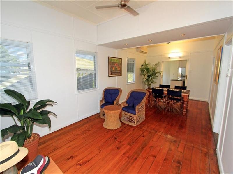 17 Meade Street, Wandal QLD 4700