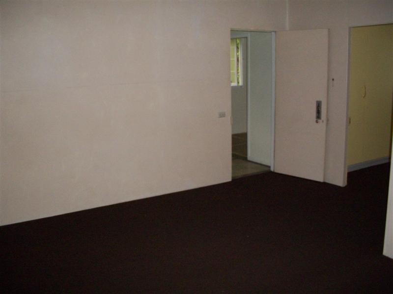 143 CAROLINE Street, The Range QLD 4700