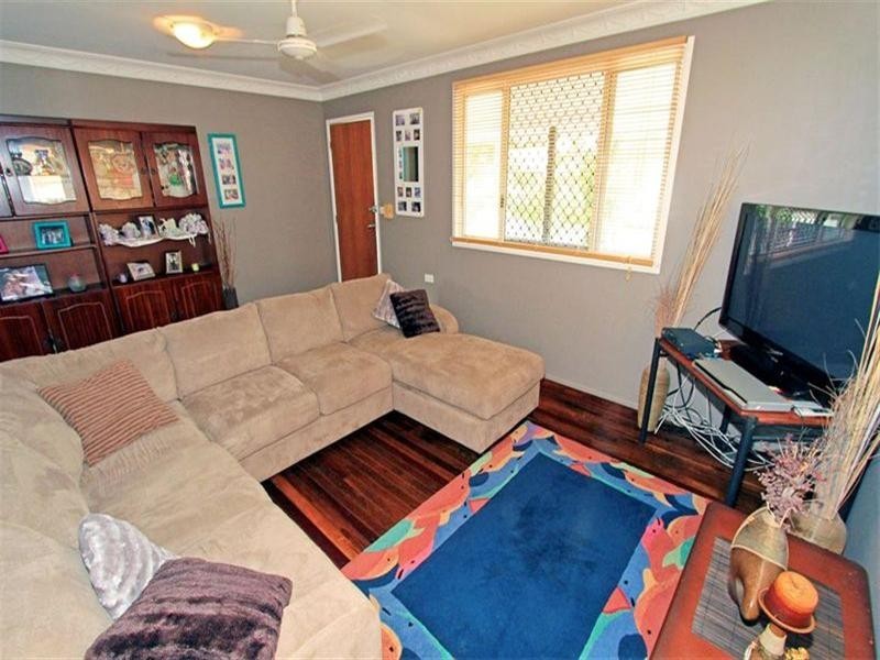 11 Charles Street, Berserker QLD 4701