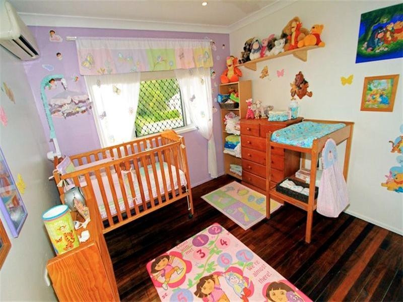 11 Charles Street, Berserker QLD 4701