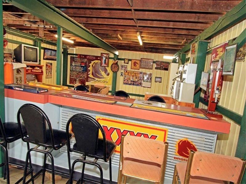 11 Charles Street, Berserker QLD 4701