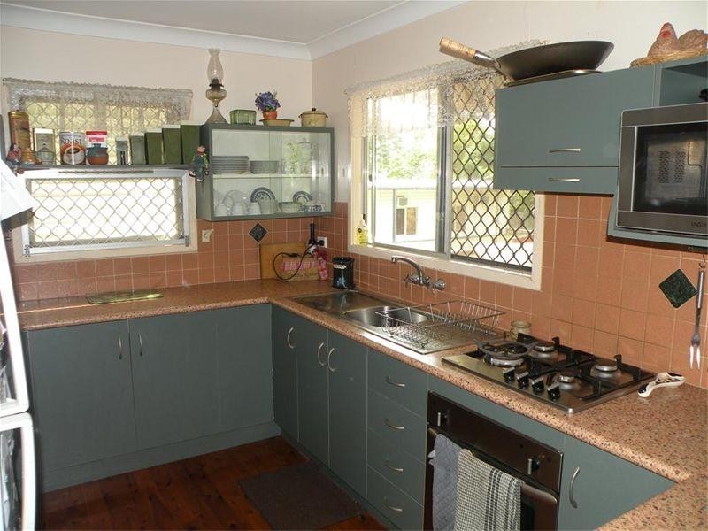 116 Park Street, Park Avenue QLD 4701