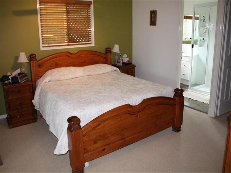 52 Angela Road, Rockyview QLD 4701