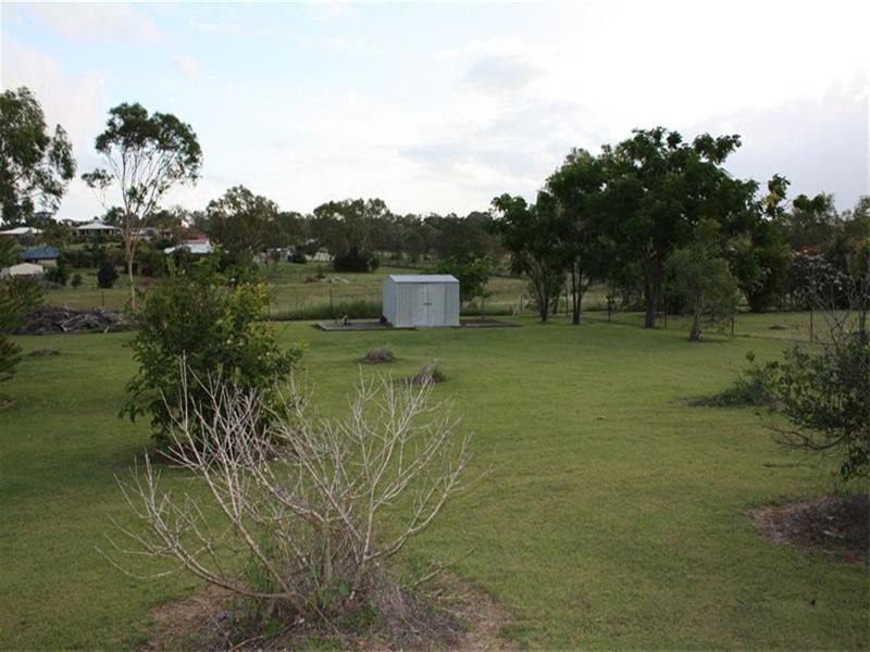 52 Angela Road, Rockyview QLD 4701