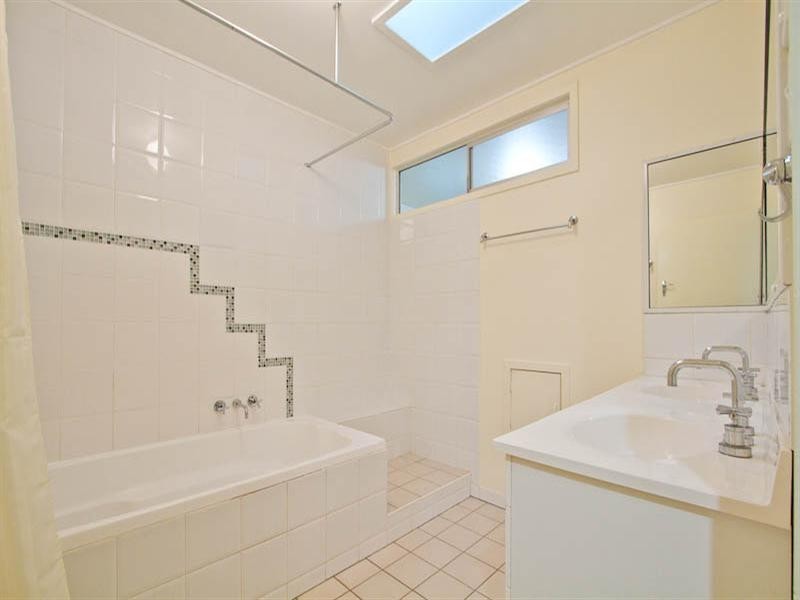 139 McMillan Avenue, Parkhurst QLD 4702