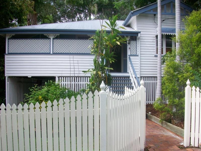 41 SEPARATION Street, Allenstown QLD 4700