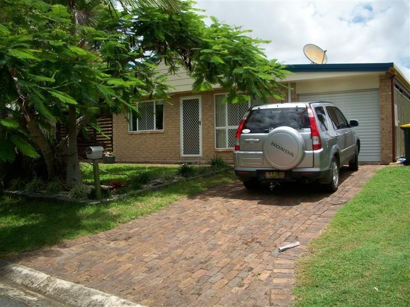 5 ACACIA Place, Kawana QLD 4701