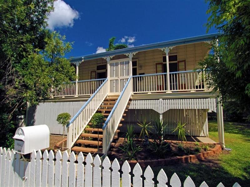 4 DAVIS Street, The Range QLD 4700