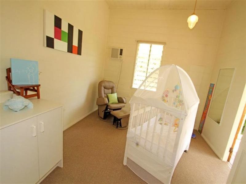 4 DAVIS Street, The Range QLD 4700