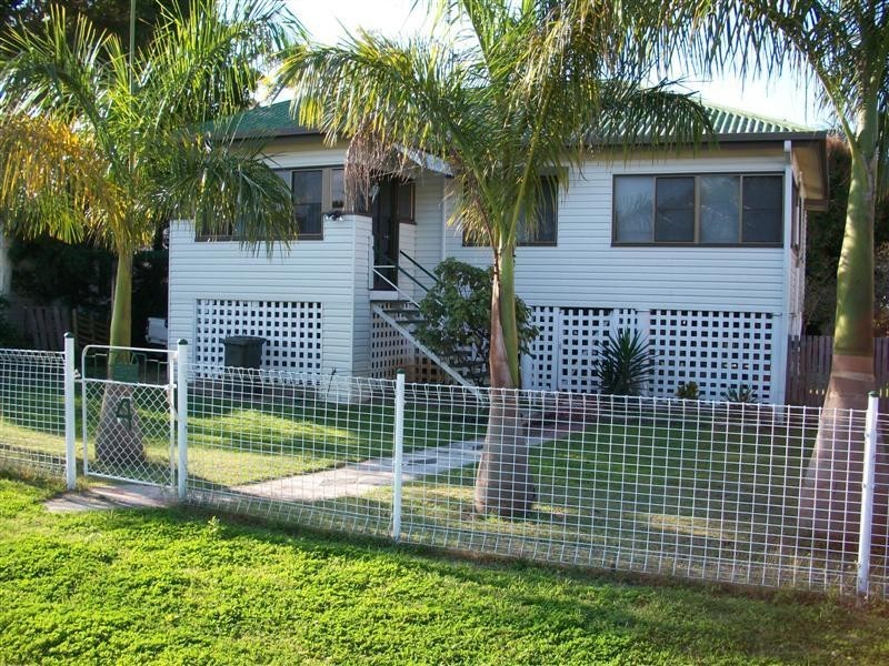 4 JONES Street, Wandal QLD 4700