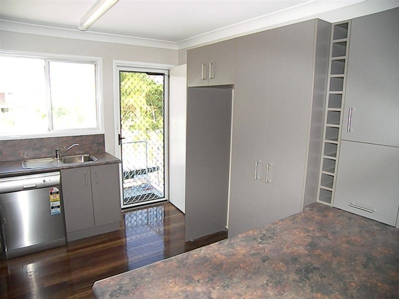 10 ARLOTT Street, Gracemere QLD 4702