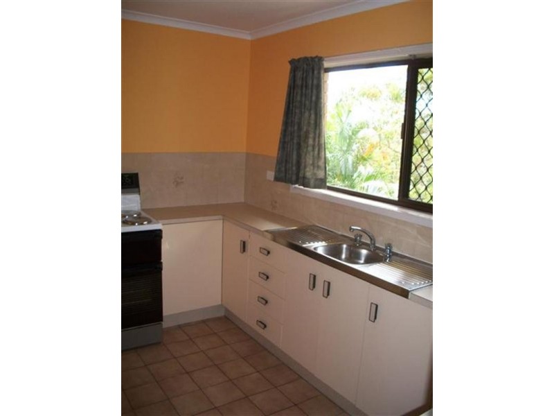 4/6 BURNS Street, Frenchville QLD 4701