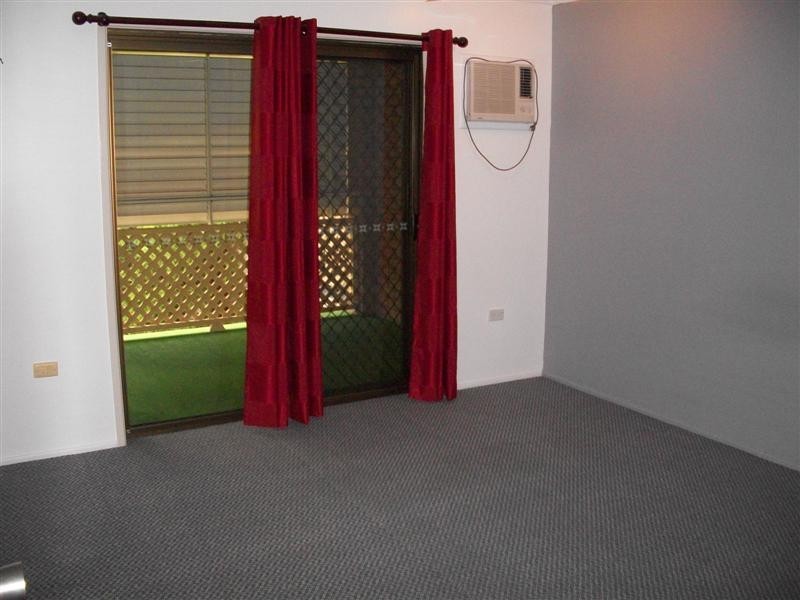 4/6 BURNS Street, Frenchville QLD 4701