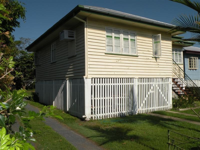 10 LUCK Avenue, Wandal QLD 4700