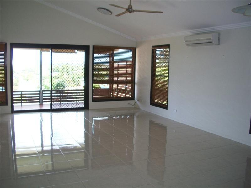 3 HODDA Drive, Kawana QLD 4701