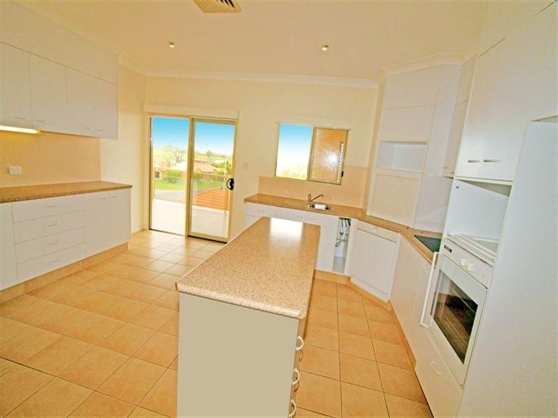 2 Monaco Drive, Zilzie QLD 4710