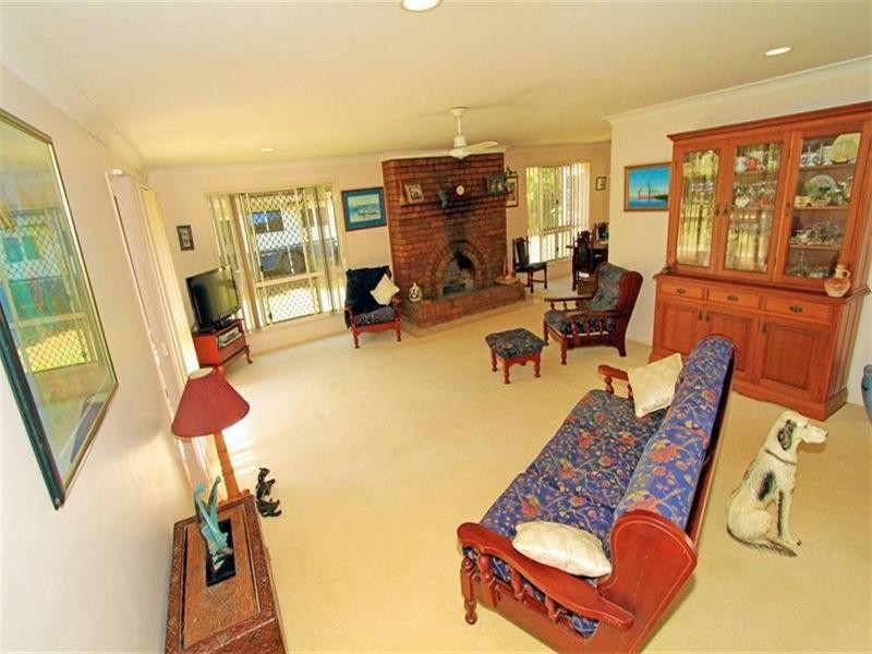 70 Limpus Avenue, Keppel Sands QLD 4702