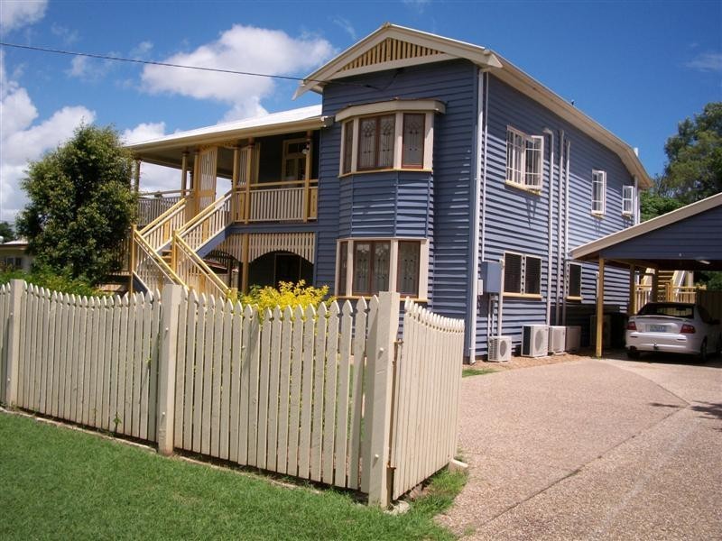 2/21 BERTRAM Street, Park Avenue QLD 4701