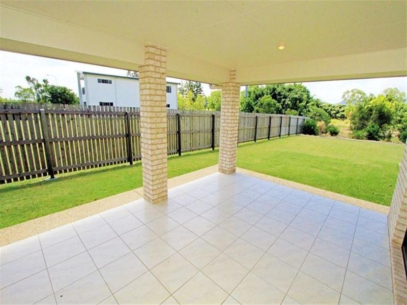 20 Sandys Place, Kawana QLD 4701