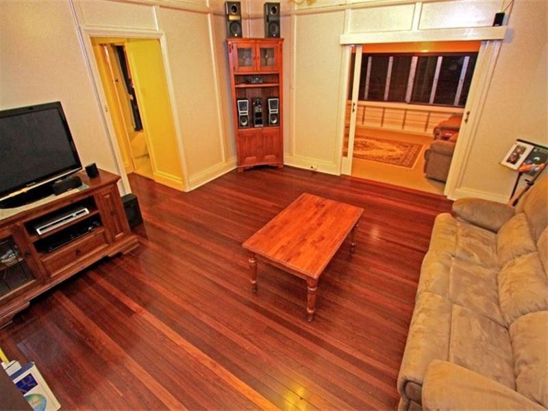 18 James Street, The Range QLD 4700