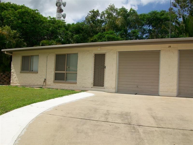 2/20 JEFFRIES Street, The Range QLD 4700