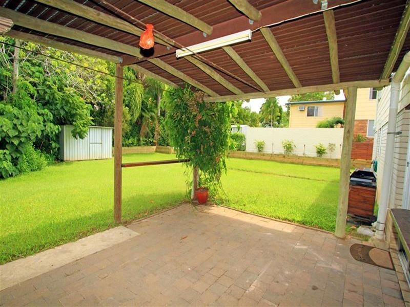 13 Crick Street, Kawana QLD 4701