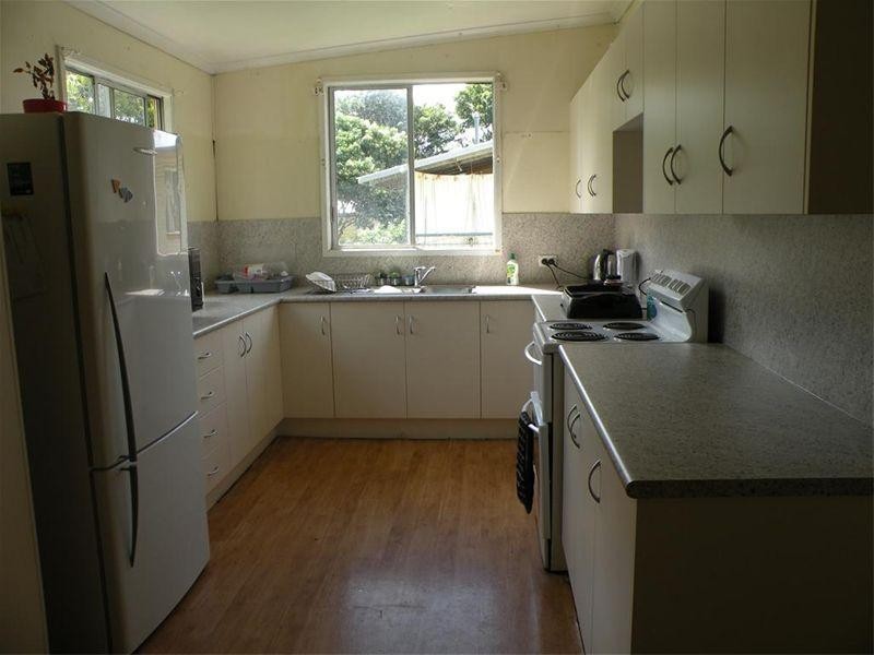 33 Cowap Street, Park Avenue QLD 4701