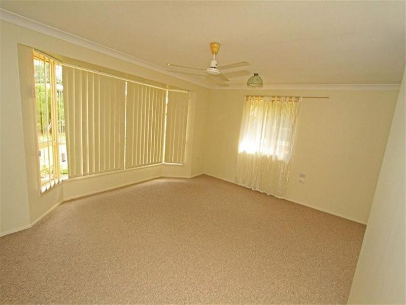 4 Esme Place, Gracemere QLD 4702