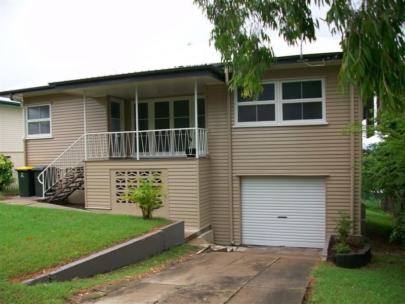 11 BOWEN Terrace, The Range QLD 4700