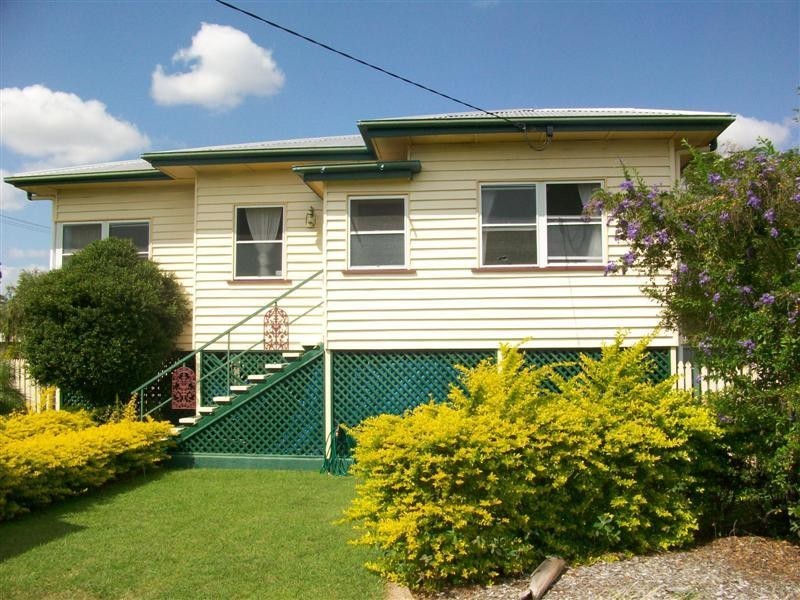 158 SIMPSON Street, Berserker QLD 4701