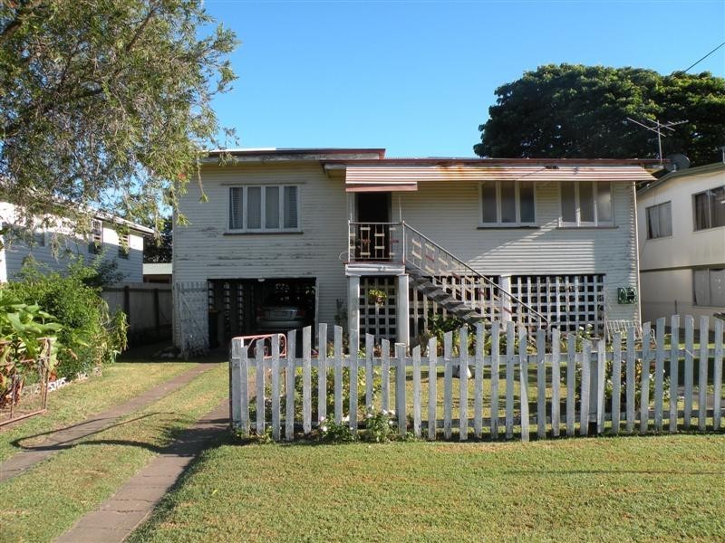 23 Thomasson Street, Park Avenue QLD 4701