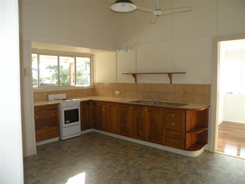 75 Armstrong Street, Berserker QLD 4701