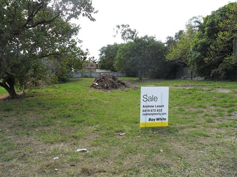 77 Livingstone Street, Berserker QLD 4701