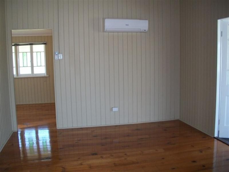 8 Bertram Street, Park Avenue QLD 4701