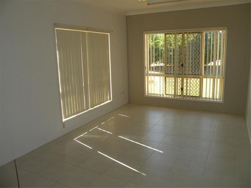 18 Dunnett Street, Gracemere QLD 4702